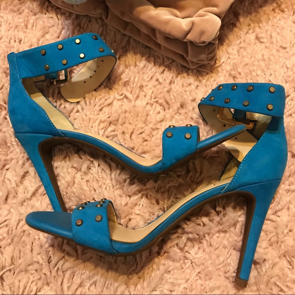 Jessica Simpson strappy heels